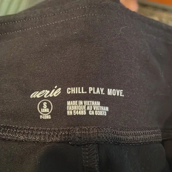 NWOT Aerie chill leggings - Picture 3 of 3